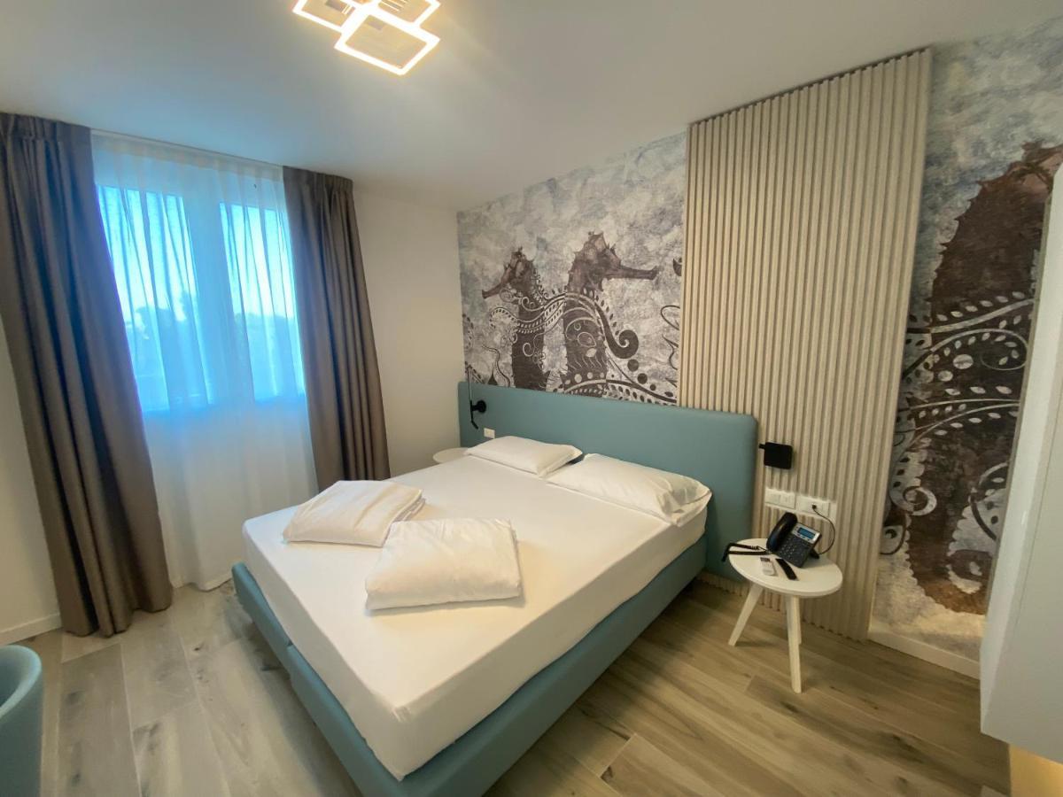 Marina Suites & Apartments 4 Stelle S Caorle Eksteriør billede