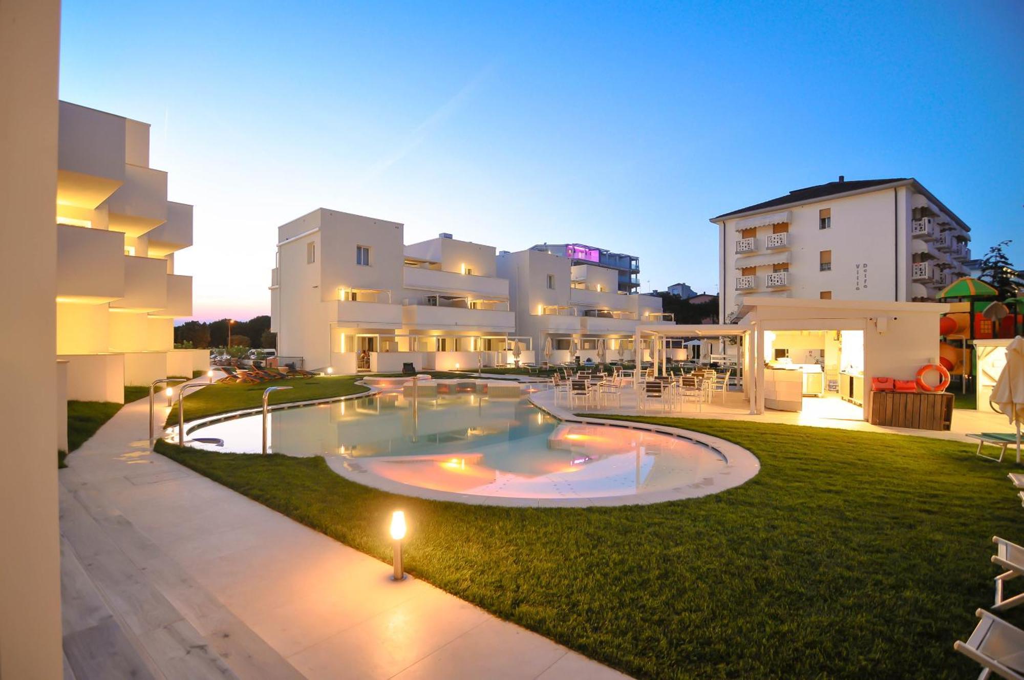 Marina Suites & Apartments 4 Stelle S Caorle Eksteriør billede