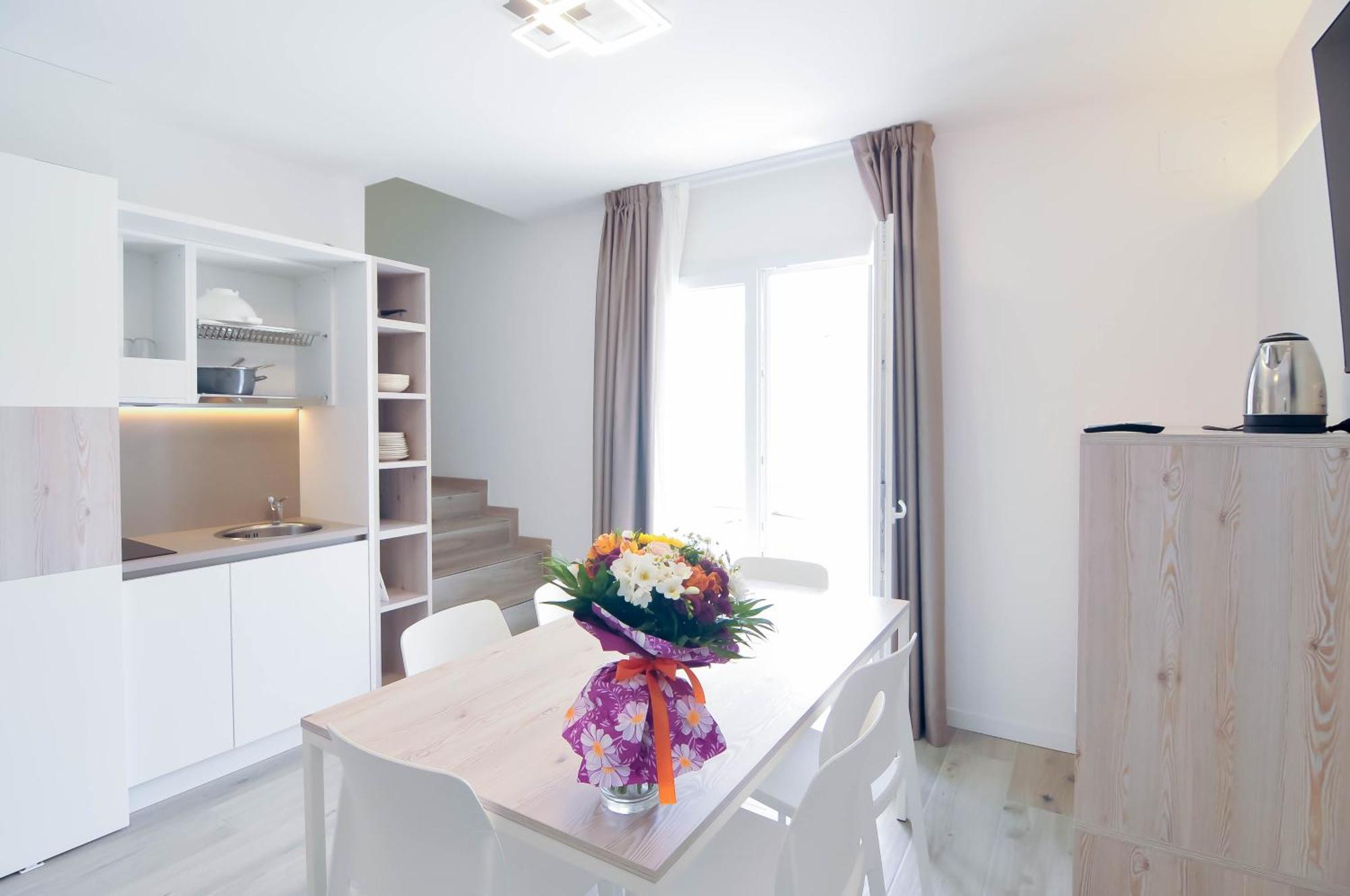 Marina Suites & Apartments 4 Stelle S Caorle Eksteriør billede