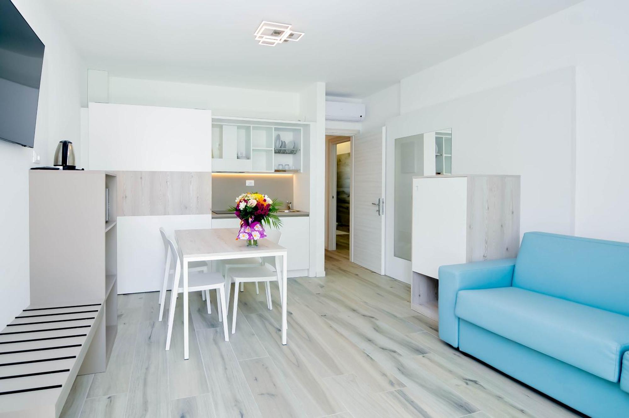 Marina Suites & Apartments 4 Stelle S Caorle Eksteriør billede