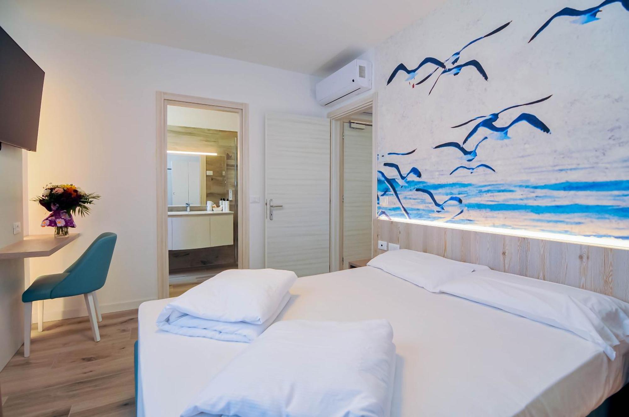 Marina Suites & Apartments 4 Stelle S Caorle Eksteriør billede
